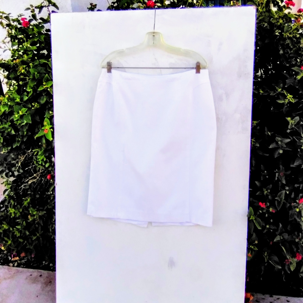 🍭Apostrophe white midi skirt